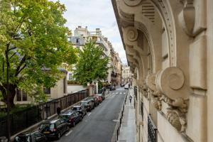 Miesto panorama iš apartamentų arba bendras vaizdas Paryžiuje