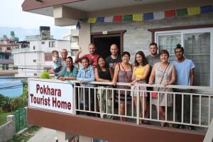 Επισκέπτες που μένουν στο Pokhara Tourist Home