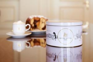 Tetera y cafetera en Grand Hotel Wien