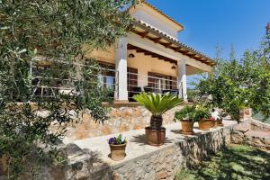A garden outside Villa Vidal