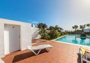 Bazén v ubytování B16-Dúplex luminoso+ piscina a 150 m del mar nebo v jeho okolí