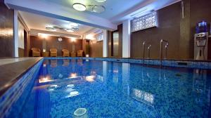 Басейн в Hotel Ziya або поблизу