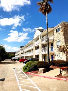 Gallery image of InTown Suites Extended Stay Houston TX Webster - NASA in Webster