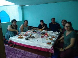Majutusasutuse RAHAT Guest House & Hostel in Toktogul külastajad