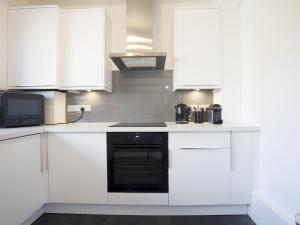 Spacious 2BR Apartment in Peckham, with Balcony