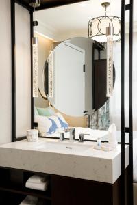 Ein Badezimmer in der Unterkunft Hotel Atwater