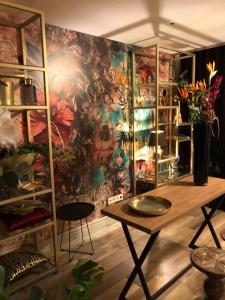 Zdjęcie z galerii obiektu Bali Butique Rooms w mieście Nyergesújfalu
