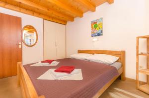 Postel nebo postele na pokoji v ubytování Apartments Holiday near beach