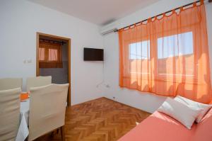 Posteľ alebo postele v izbe v ubytovaní Apartments Mirjana B