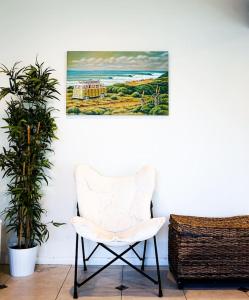 Imagen de la galería de Newport Beach House 1 blk to beach and 25 min to Disney, en Newport Beach 20 fotos más