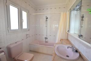 Koupelna v ubytování Casa la Barraca