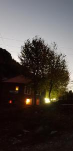 Fotografie z fotogalerie ubytování Guesthouse Robinzon Lalkhori v destinaci Lalkhori