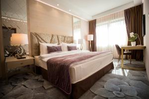 A Hoteli - Grand&Sky Hotel Tornik客房内的一张或多张床位