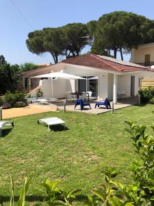 Vonkajšia záhrada v ubytovaní Villa Aurora e Villa Oceano