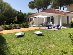 Vonkajšia záhrada v ubytovaní Villa Aurora e Villa Oceano