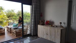 Balkón nebo terasa v ubytování Aux plaisirs de la vie Chambre chez l habitant