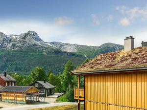 Afbeelding uit fotogalerij van 8 person holiday home in skulestadmo in Skulestadmo