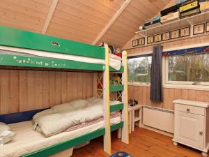 KramnitseにあるThree-Bedroom Holiday home in Rødby 30のギャラリーの写真