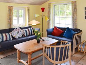 Gallery image of 6 person holiday home in Ulfborg in Øby