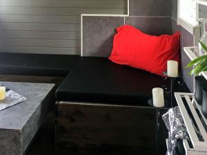 Posezení v ubytování 6 person holiday home in Bjarkøy