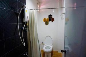 Koupelna v ubytování Punyin Hotel Inthanon -ปั้นหยิ่น โฮเทล