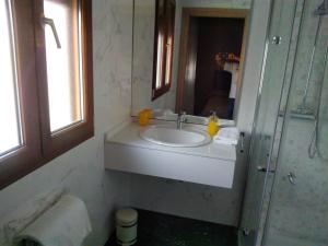 Koupelna v ubytování Casa Rural La Infanta