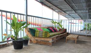 Un balcon sau o terasă la La Casa - Thakhek