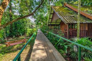 Photo de la galerie de l'établissement Khao Sok Riverside Cottages, à Khao Sok