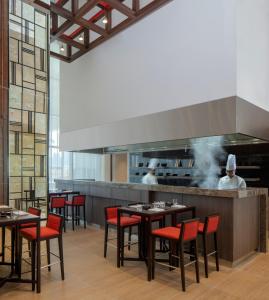 Кухня или мини-кухня в Hyatt Place Dubai Jumeirah Residences
