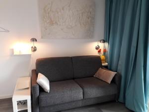 Domaine de La Coudouliere, Vue Mer, Plage, Piscine et Parc的休息区