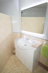 Koupelna v ubytování Alacant Home: Santa Pola. Piso moderno a 200 metros de la playa + 39 fotografií