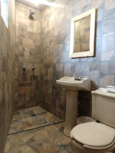 A bathroom at Hotel Finca Belén