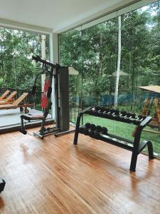 Fitness centrum a/nebo fitness zařízení v ubytování Serenity Villa Digana + 37 fotografií