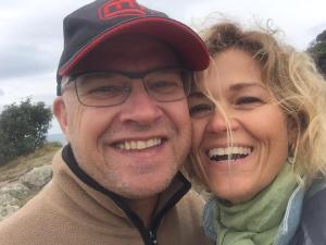 a man and a woman posing for a picture at Silte Siglajvs 147 in Havdhem