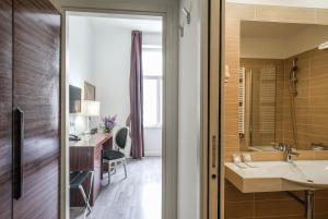 Koupelna v ubytování Hotel Assenzio Prague