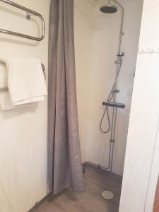 Koupelna v ubytování Mittådalsvallen 435 + 27 fotografií