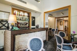 Lounge nebo bar v ubytování Hotel Assenzio Prague