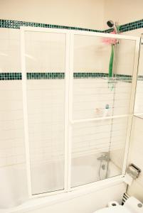 Afbeelding uit fotogalerij van Chambre 2 pers, repas et Taxi CDG Extra in Aulnay-sous-Bois