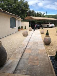 Fotografie z fotogalerie ubytování L'AMANDERAIE PISCINE PRIVEE à côté de LOURMARIN LUBERON v destinaci Cadenet