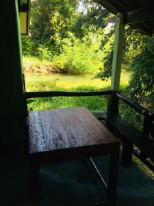 Diamond hill salak phet外面的花园