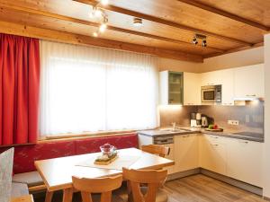 Kuchyň nebo kuchyňský kout v ubytování Haus Lenz