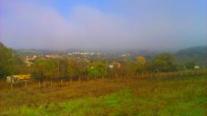 Φυσικό τοπίο κοντά σε οργανωμένο κάμπινγκ