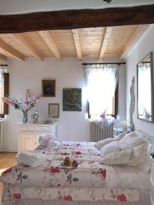 Postel nebo postele na pokoji v ubytování Villa Camilla + 37 fotografií