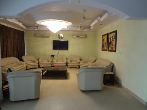 TV a/nebo společenská místnost v ubytování Hotel Pablas International, New Delhi, Near Metro