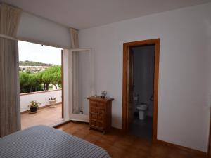 Posteľ alebo postele v izbe v ubytovaní Voramar CostaBravaSi + 30 fotografií