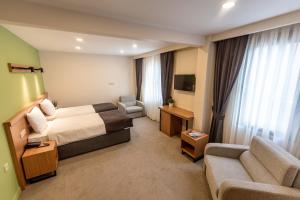 TV a/nebo společenská místnost v ubytování Bram Hotel Istanbul