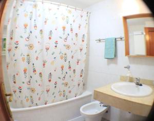 Kúpeľňa v ubytovaní Alquilaencanarias-Medano, Cabezo beach & pool