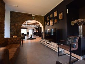 TV a/nebo společenská místnost v ubytování Villa in Ardennes with Garden & Recreation Room
