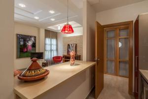 Zdjęcie z galerii obiektu Apartamento con encanto en el Barrio de Santa Cruz w Sewilli