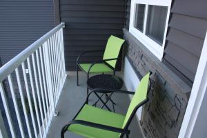 Crossroads Inn & Suites